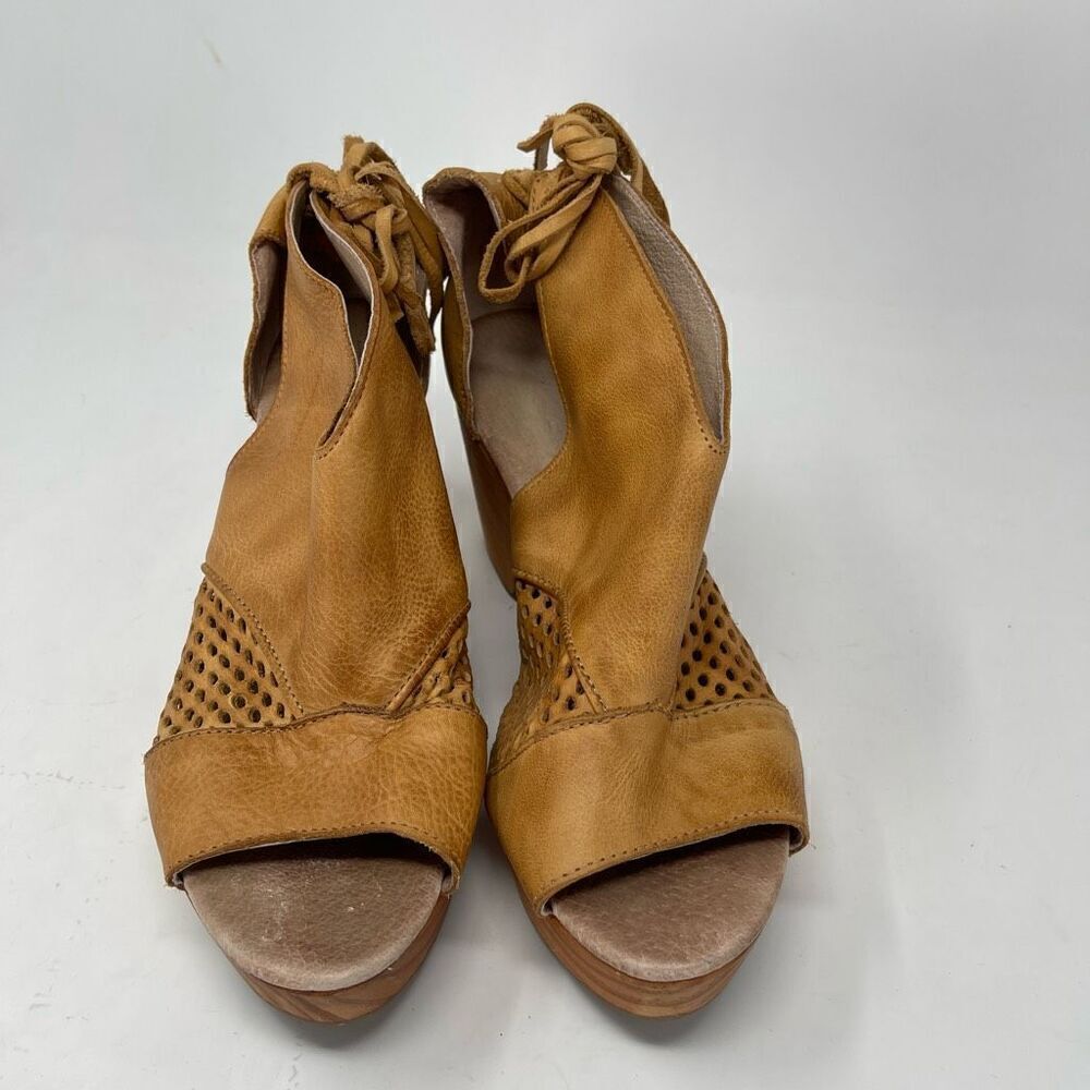 Free People Cognac Brown Leather + Wooden Platform Revolver Clog Sandal Size 38
